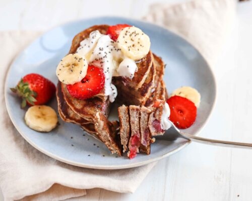 banana-strawberry-pancakes-9