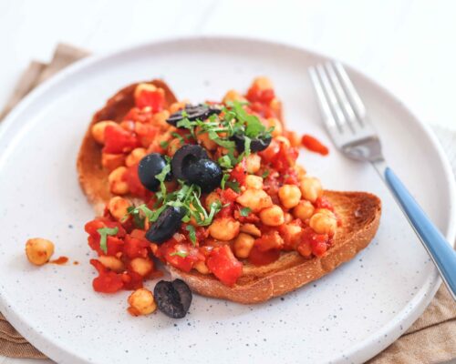 greek-chickpeas-toast-4